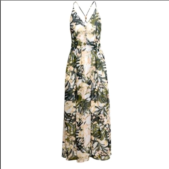 H&M Dresses & Skirts - H&M botanical leaf Maxi dress